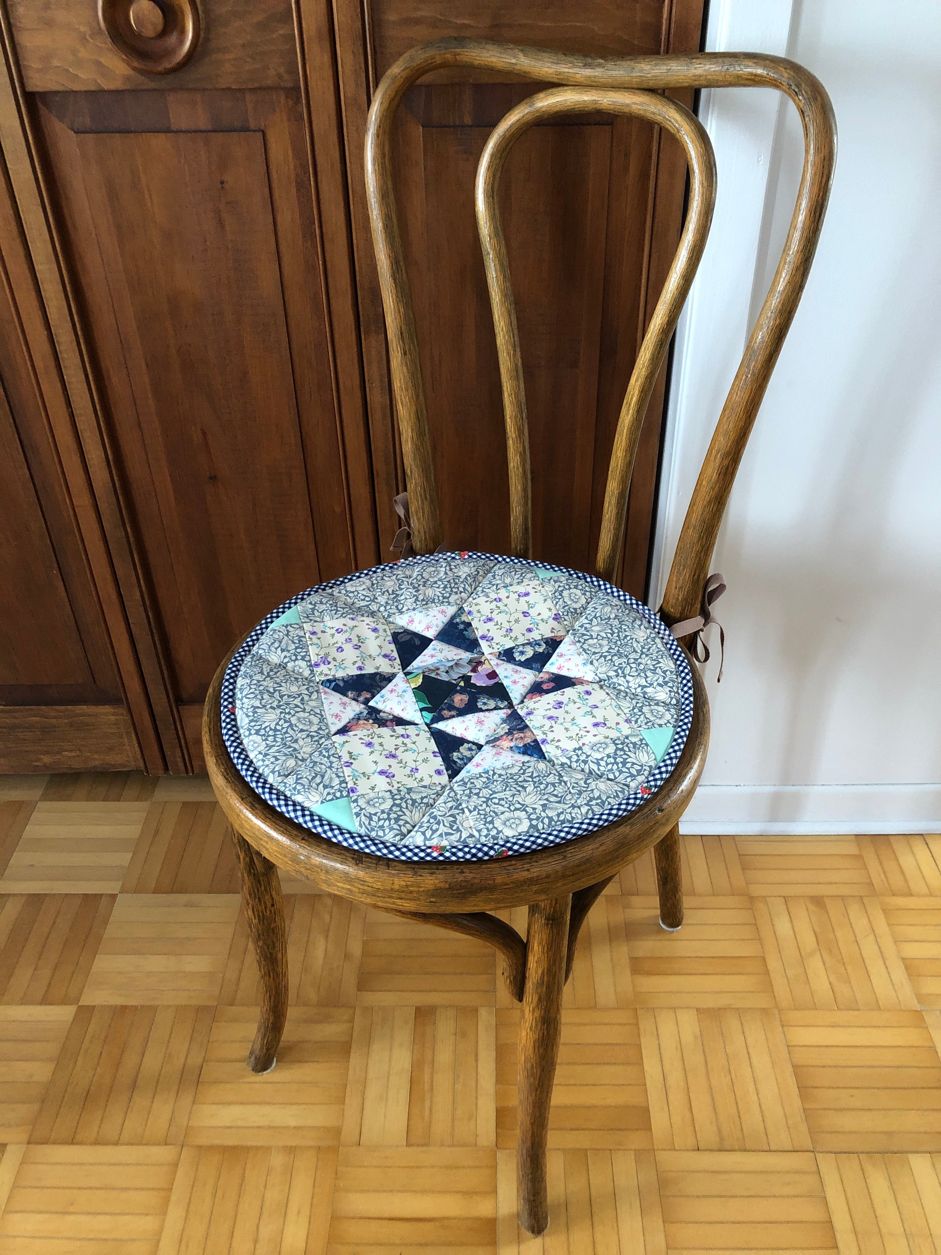 Blue Star Patchwork Chair Pad with Jacquard Backing