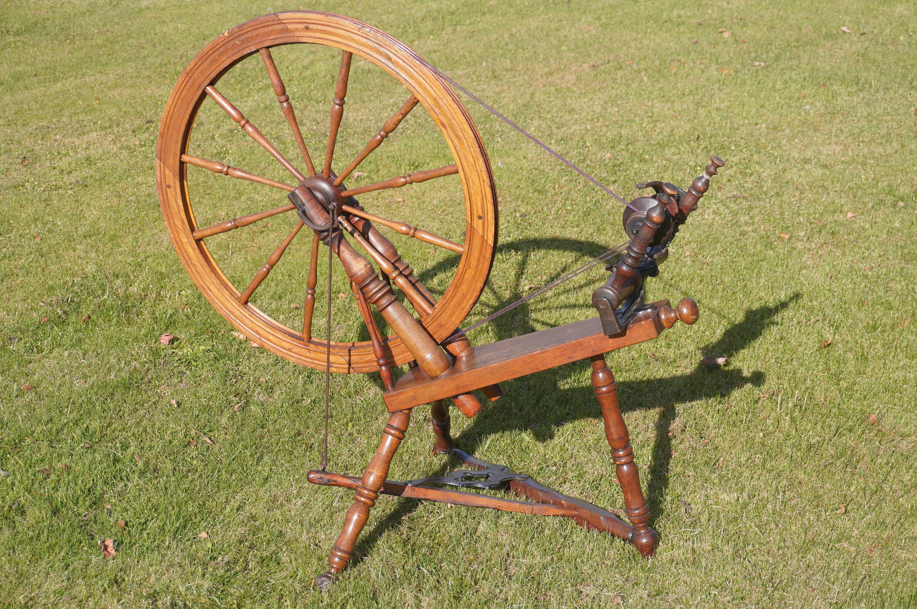 Double-Drive Antique Spinning Wheel