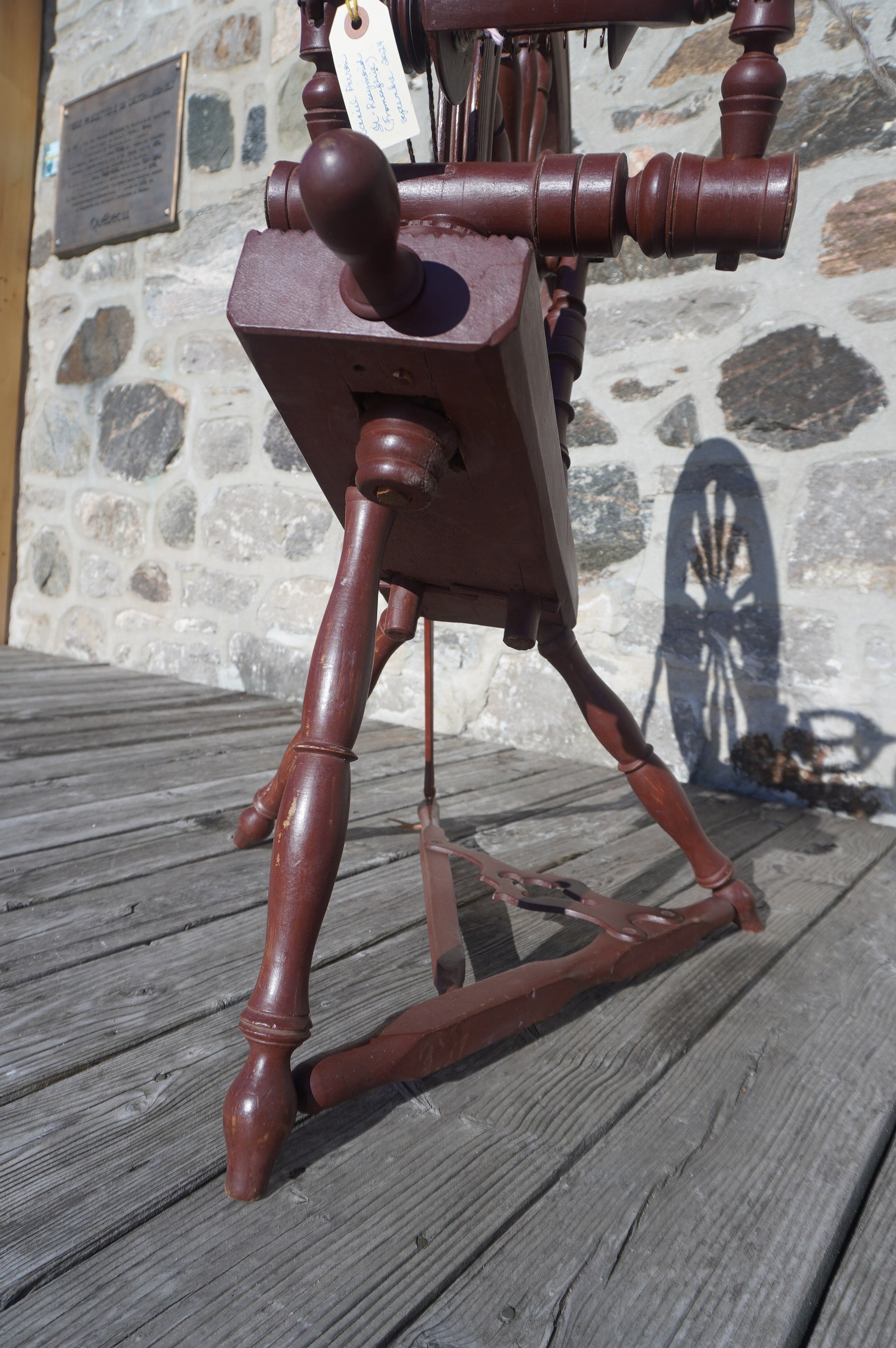 Rouet antique à double courroies