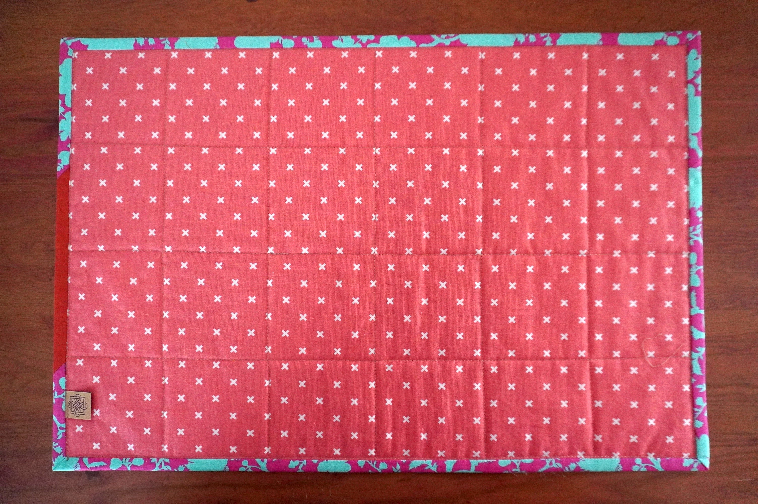 Rose funky - Napperon en courtepointe