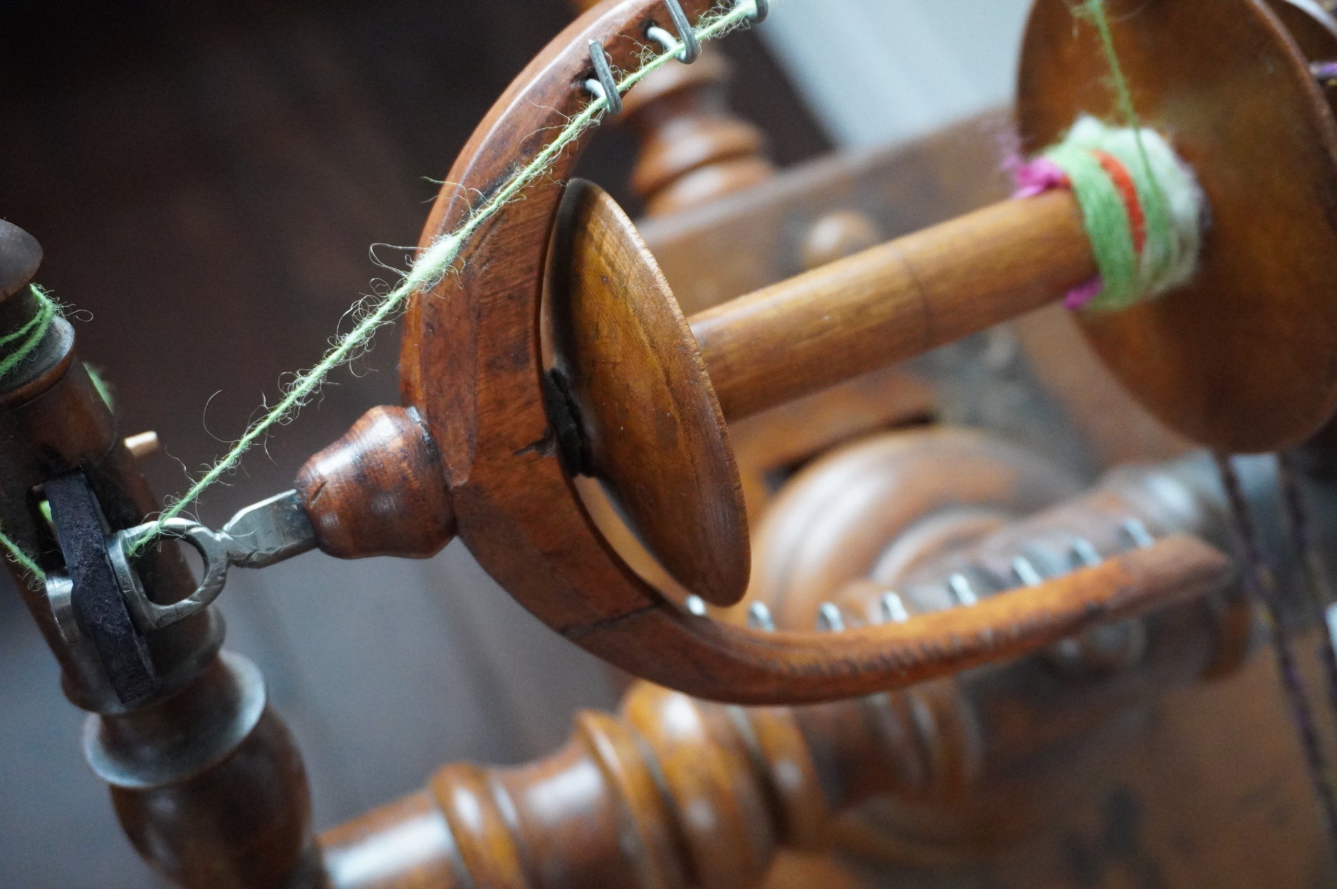 Rouet Paradis à grande roue