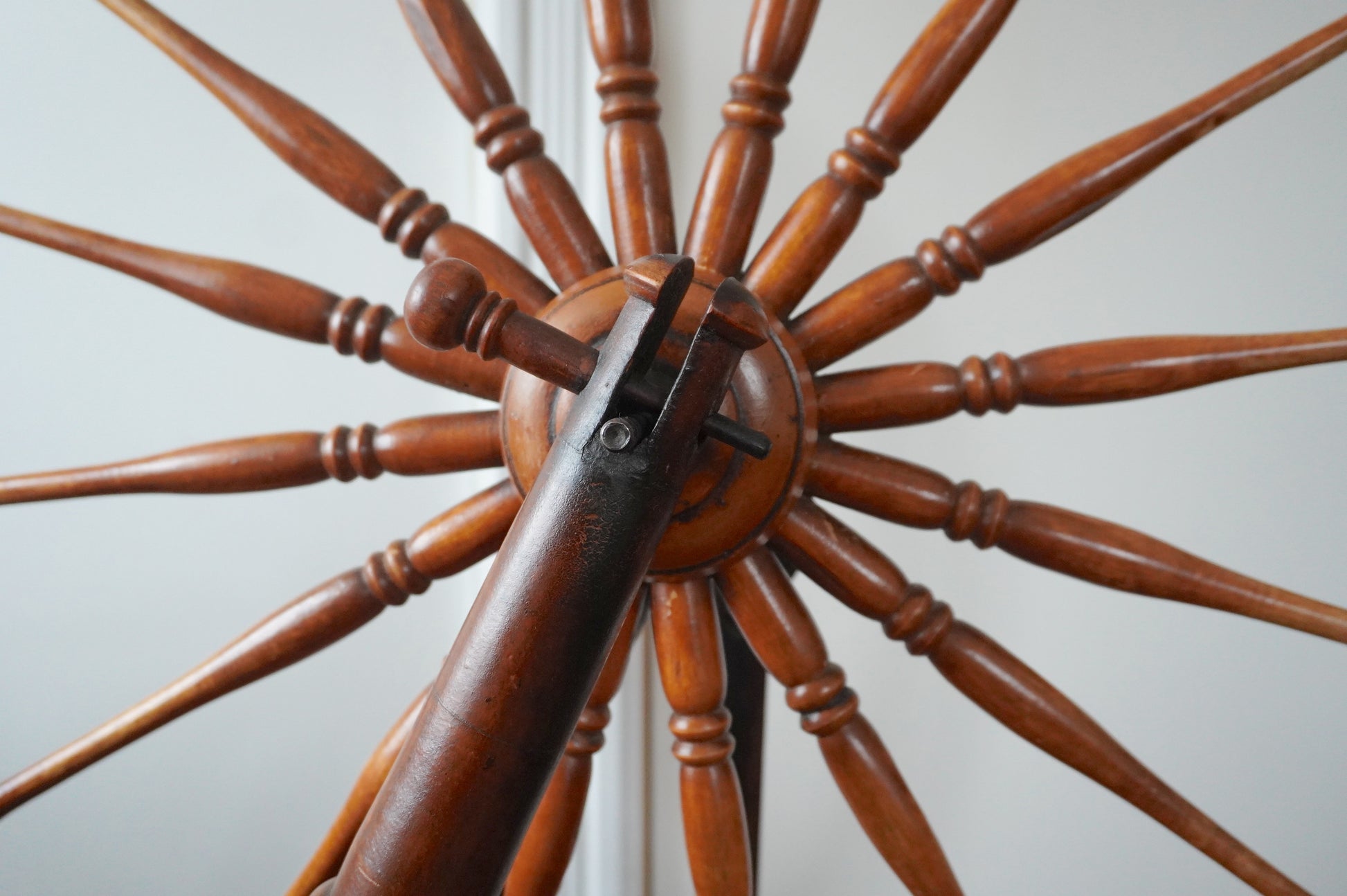 Rouet Paradis à grande roue