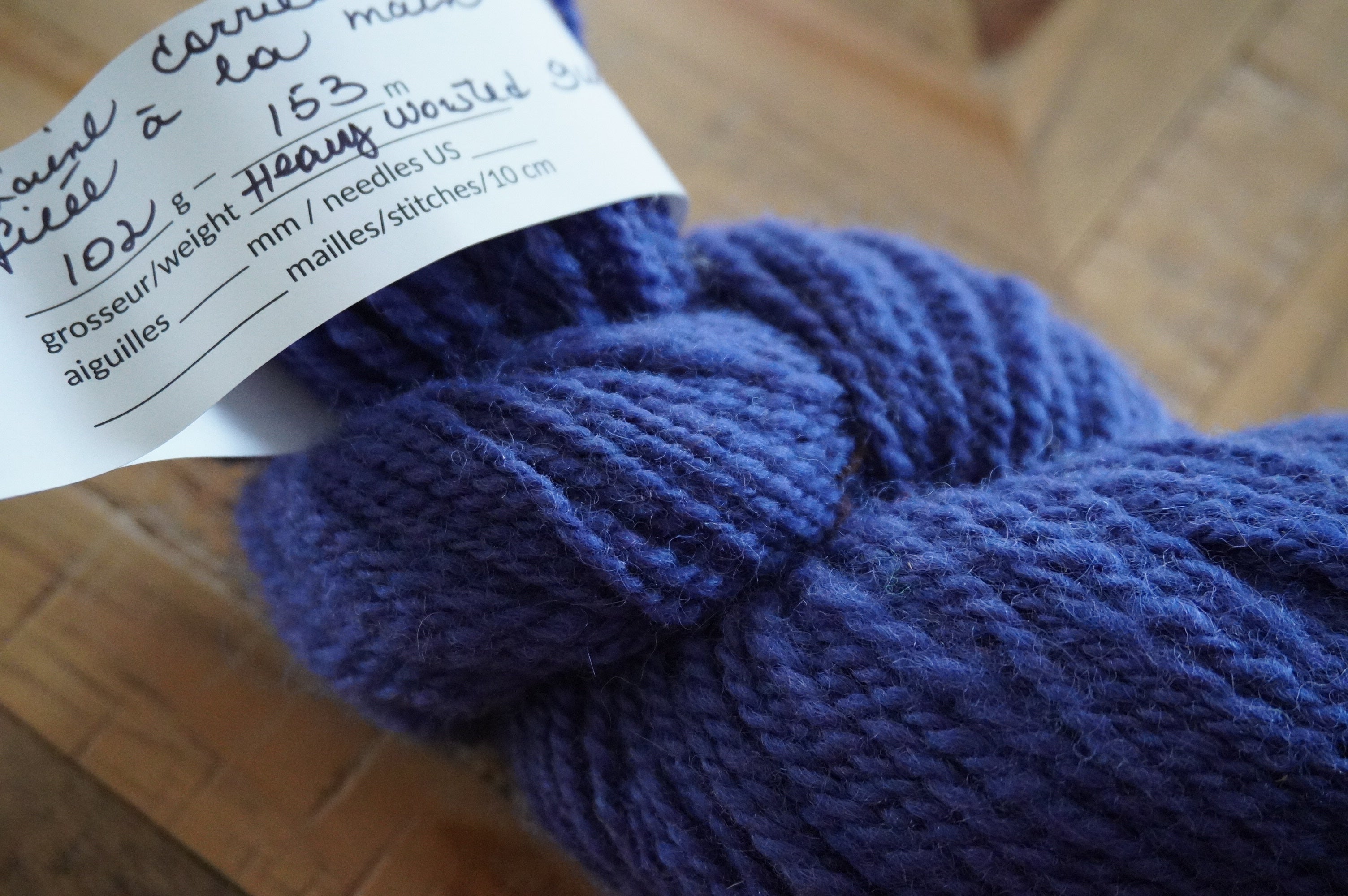 Laine Corriedale filée à la main grosseur Heavy Worsted
