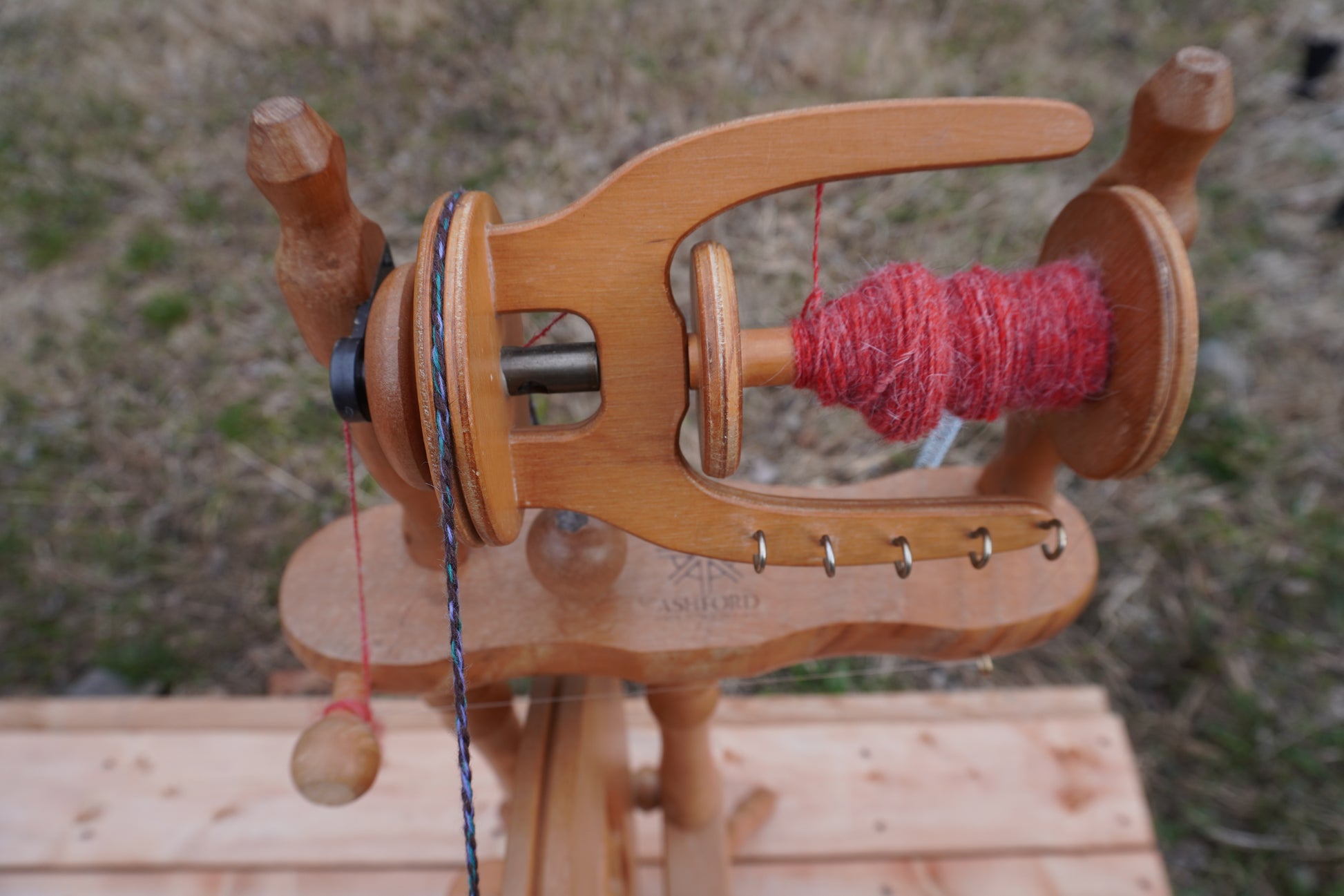 courroie 9 WPI sur rouet vintage Ashford Traditionnel