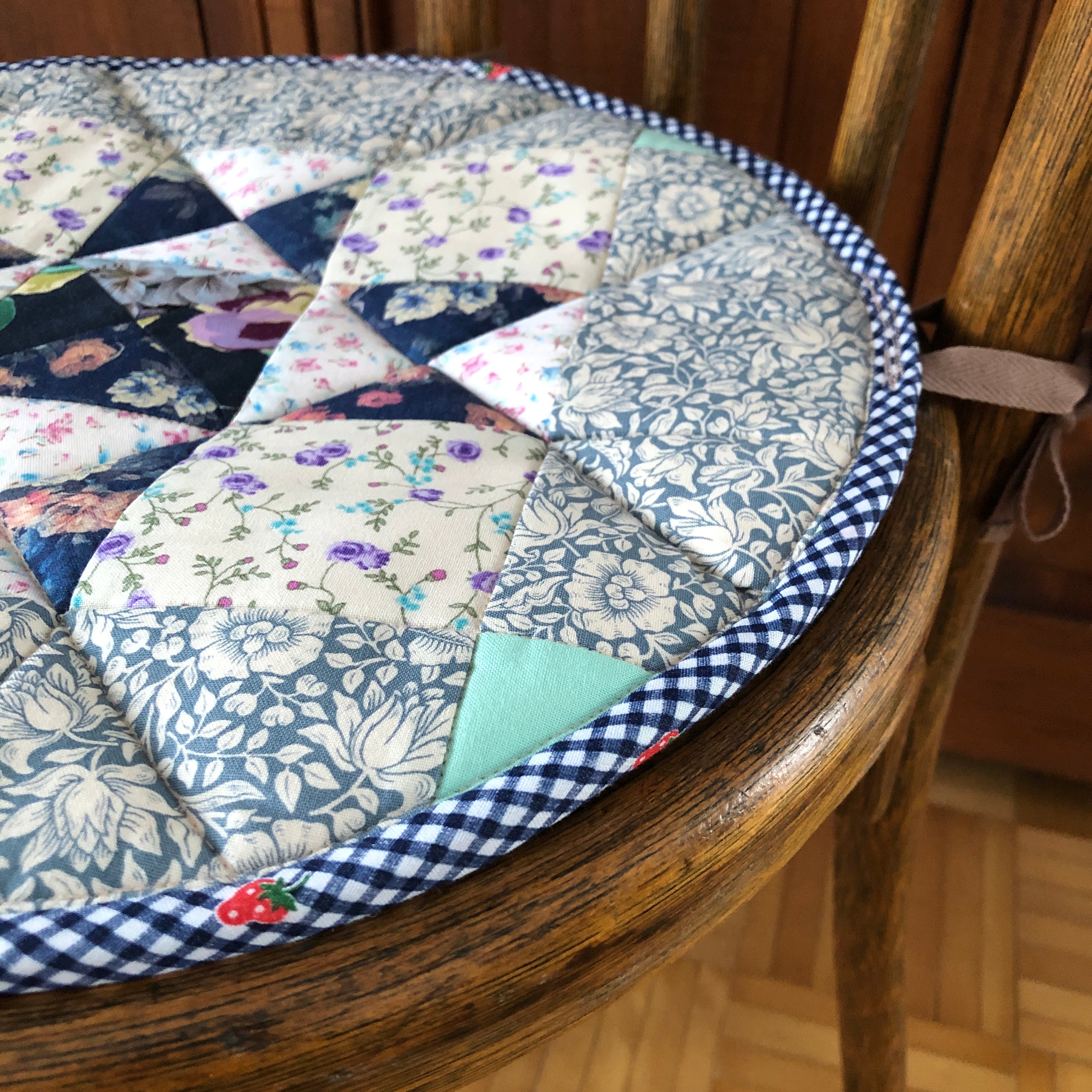 Blue Star Patchwork Chair Pad with Jacquard Backing